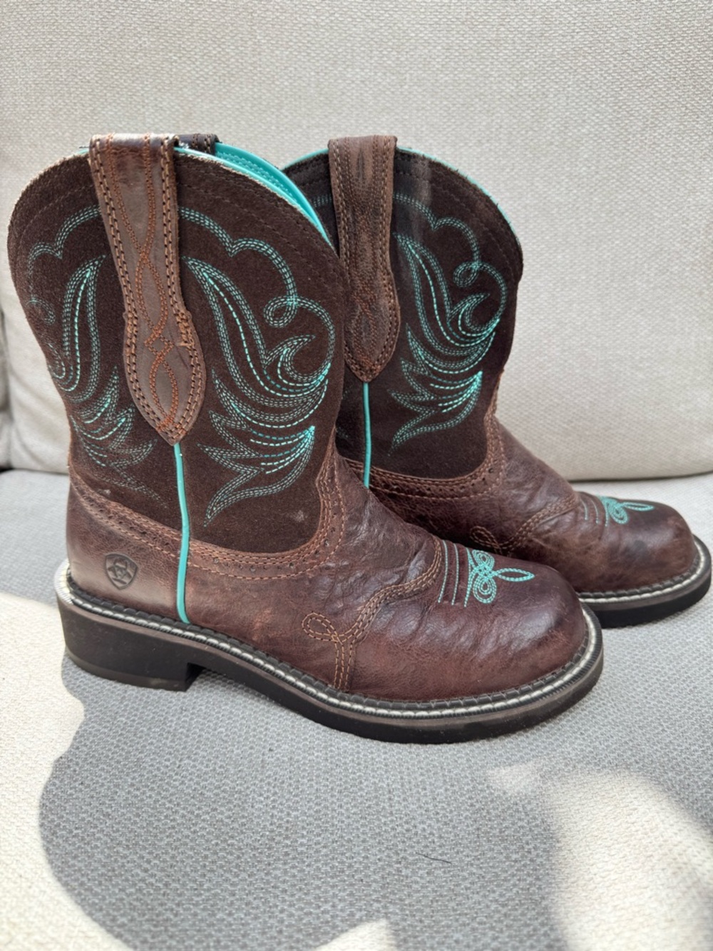 Ariat Brown Leather Western Boots Turquoise Stitch | Women’s 7B